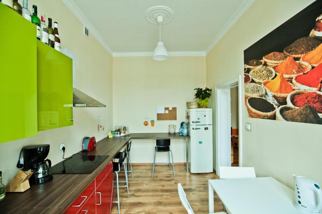 Poco Loco Hostel พอซนาน ภายนอก รูปภาพ