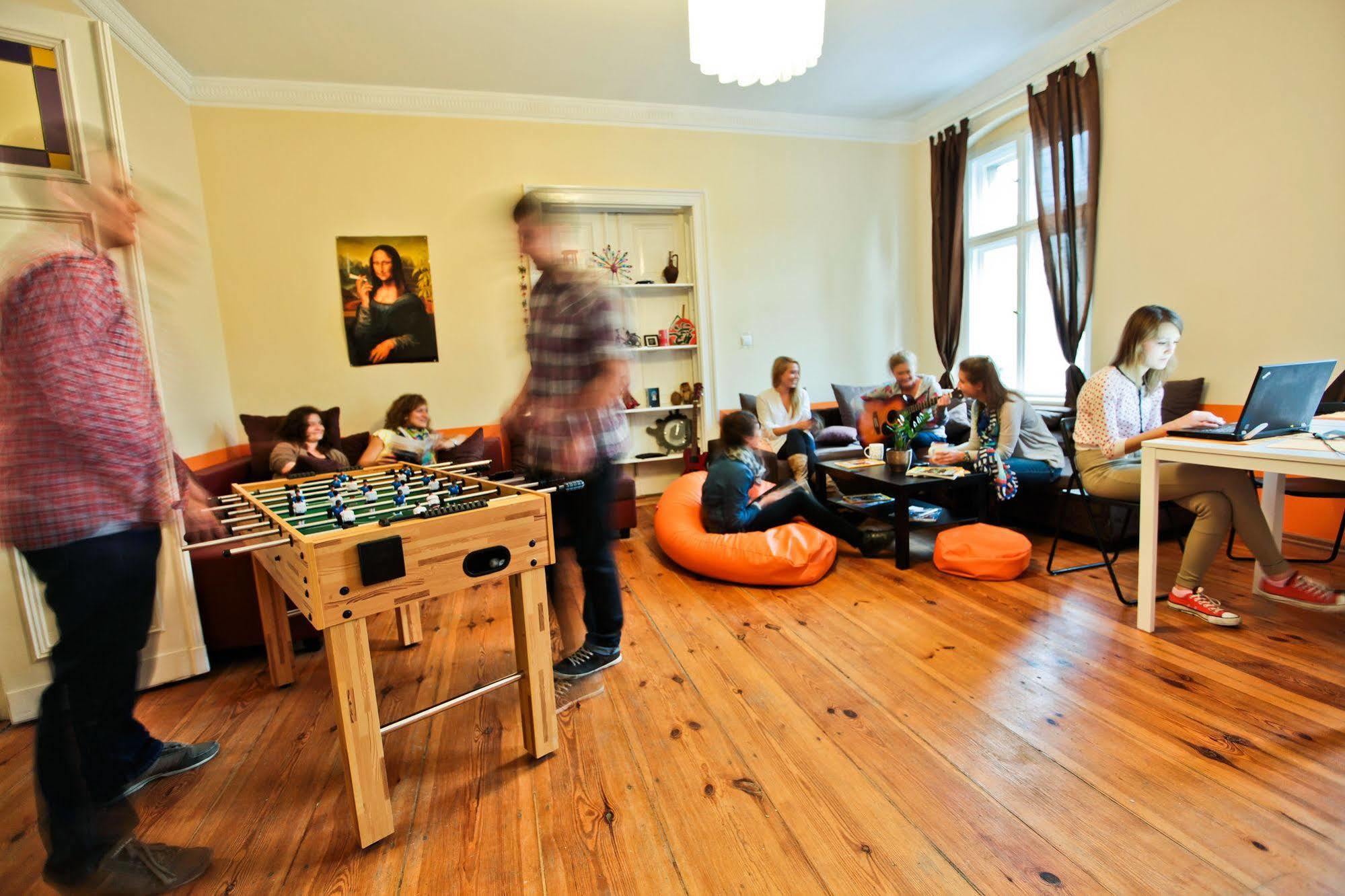 Poco Loco Hostel พอซนาน ภายนอก รูปภาพ