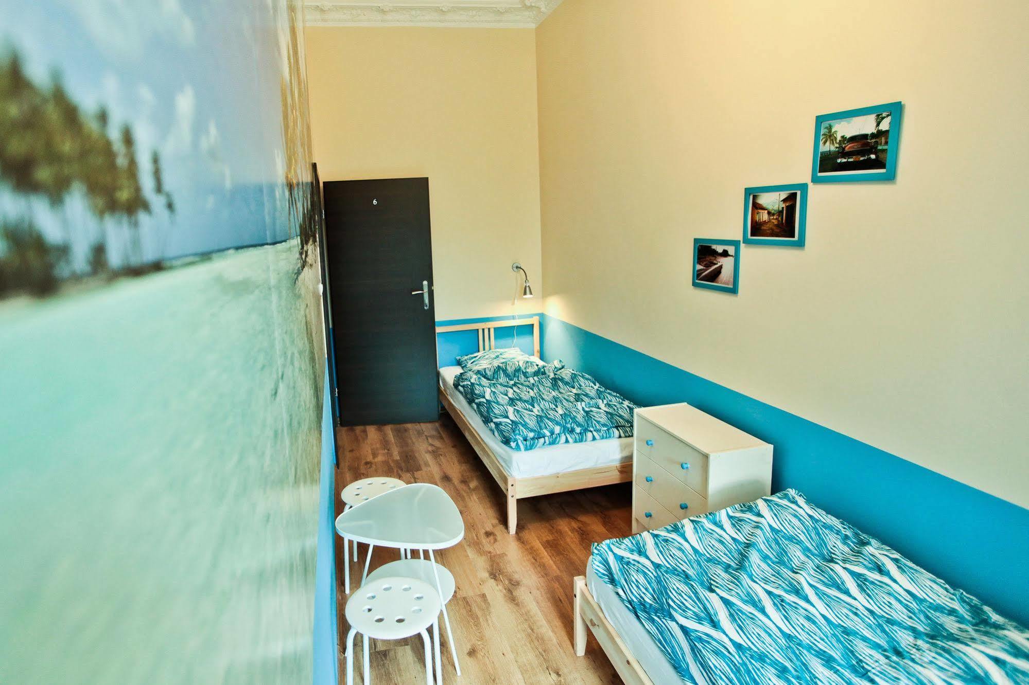 Poco Loco Hostel พอซนาน ภายนอก รูปภาพ