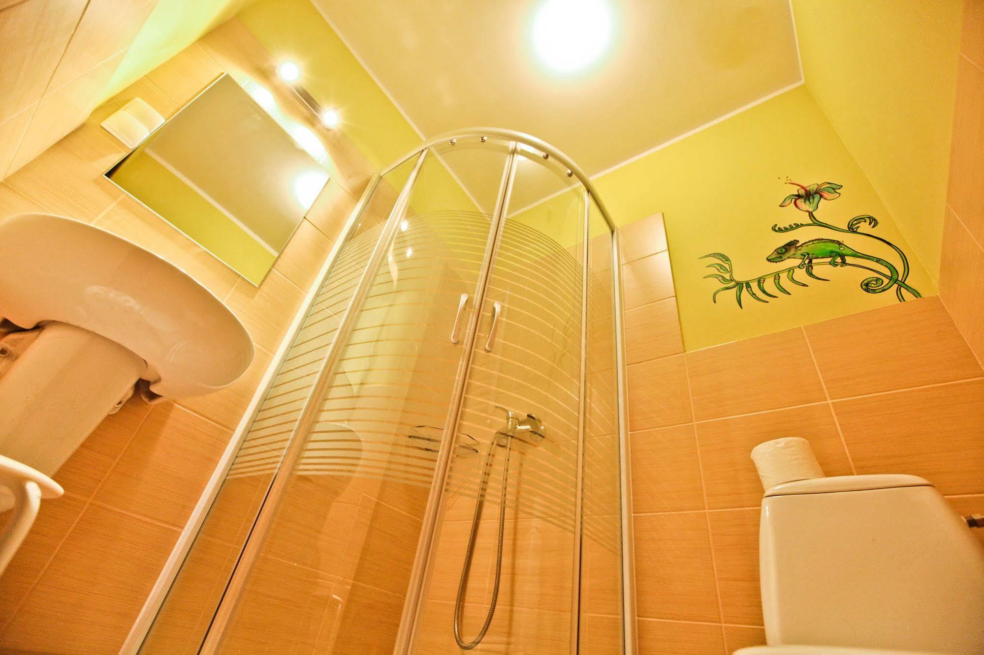 Poco Loco Hostel พอซนาน ภายนอก รูปภาพ