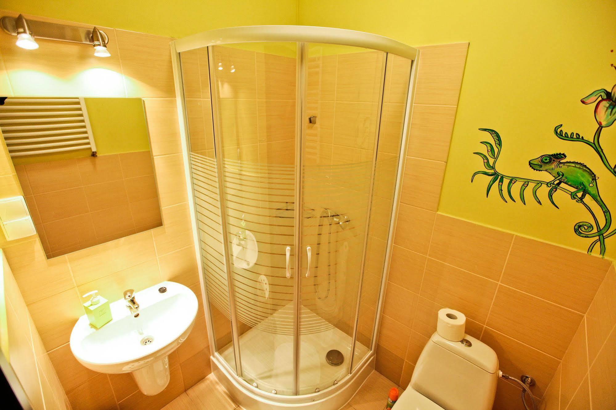 Poco Loco Hostel พอซนาน ภายนอก รูปภาพ