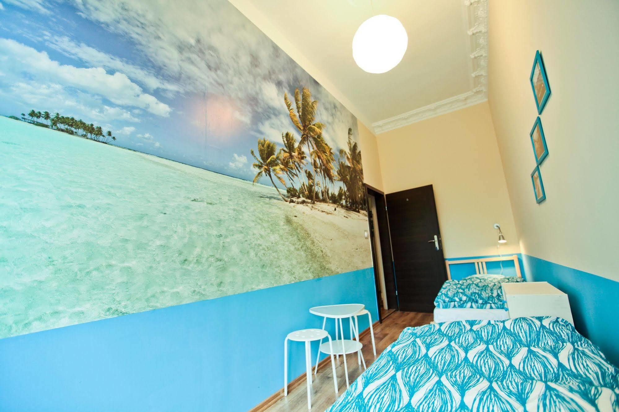 Poco Loco Hostel พอซนาน ภายนอก รูปภาพ
