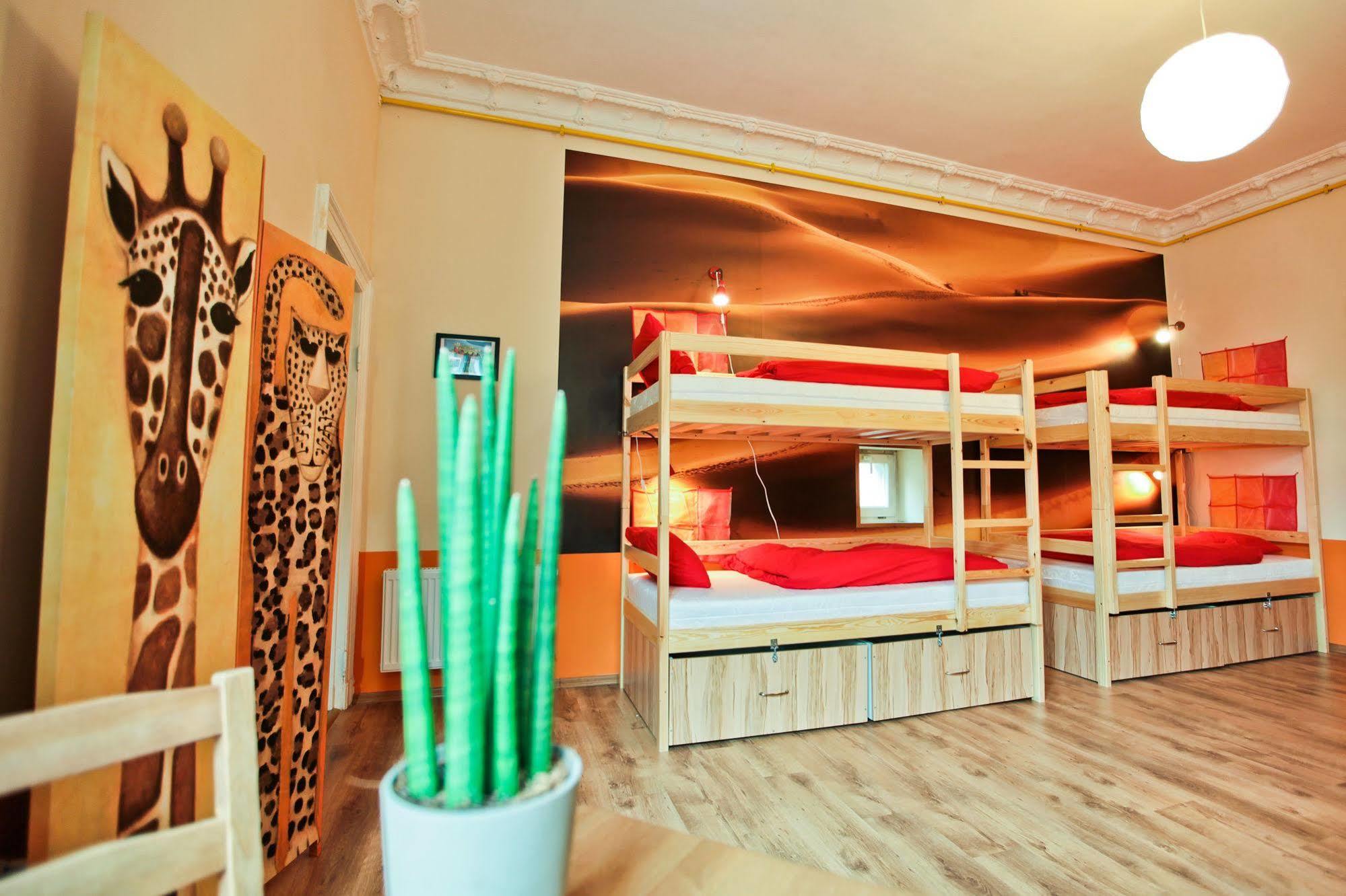 Poco Loco Hostel พอซนาน ภายนอก รูปภาพ