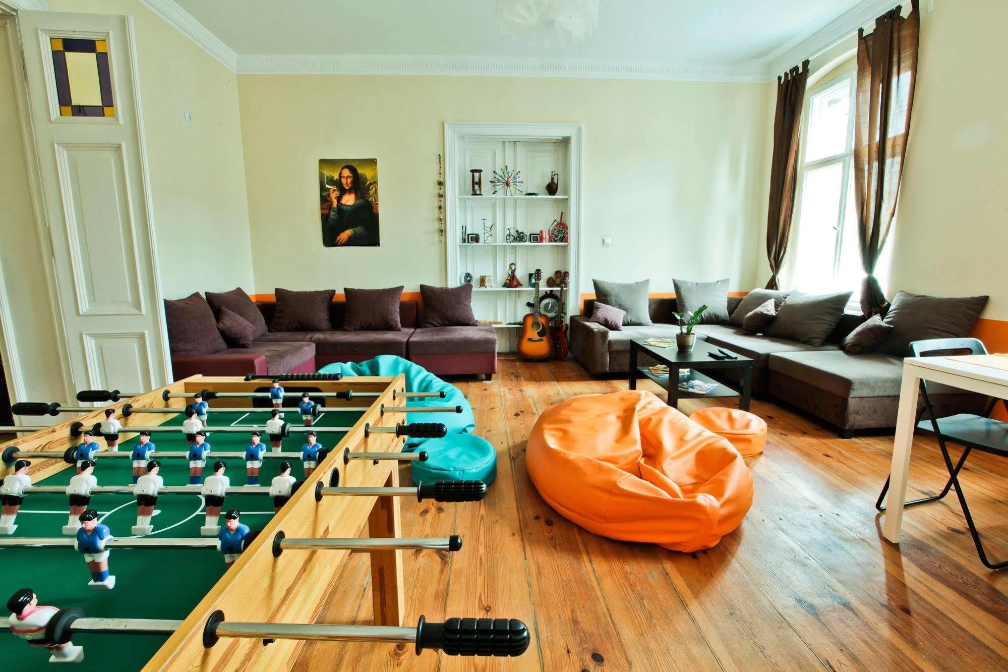 Poco Loco Hostel พอซนาน ภายนอก รูปภาพ