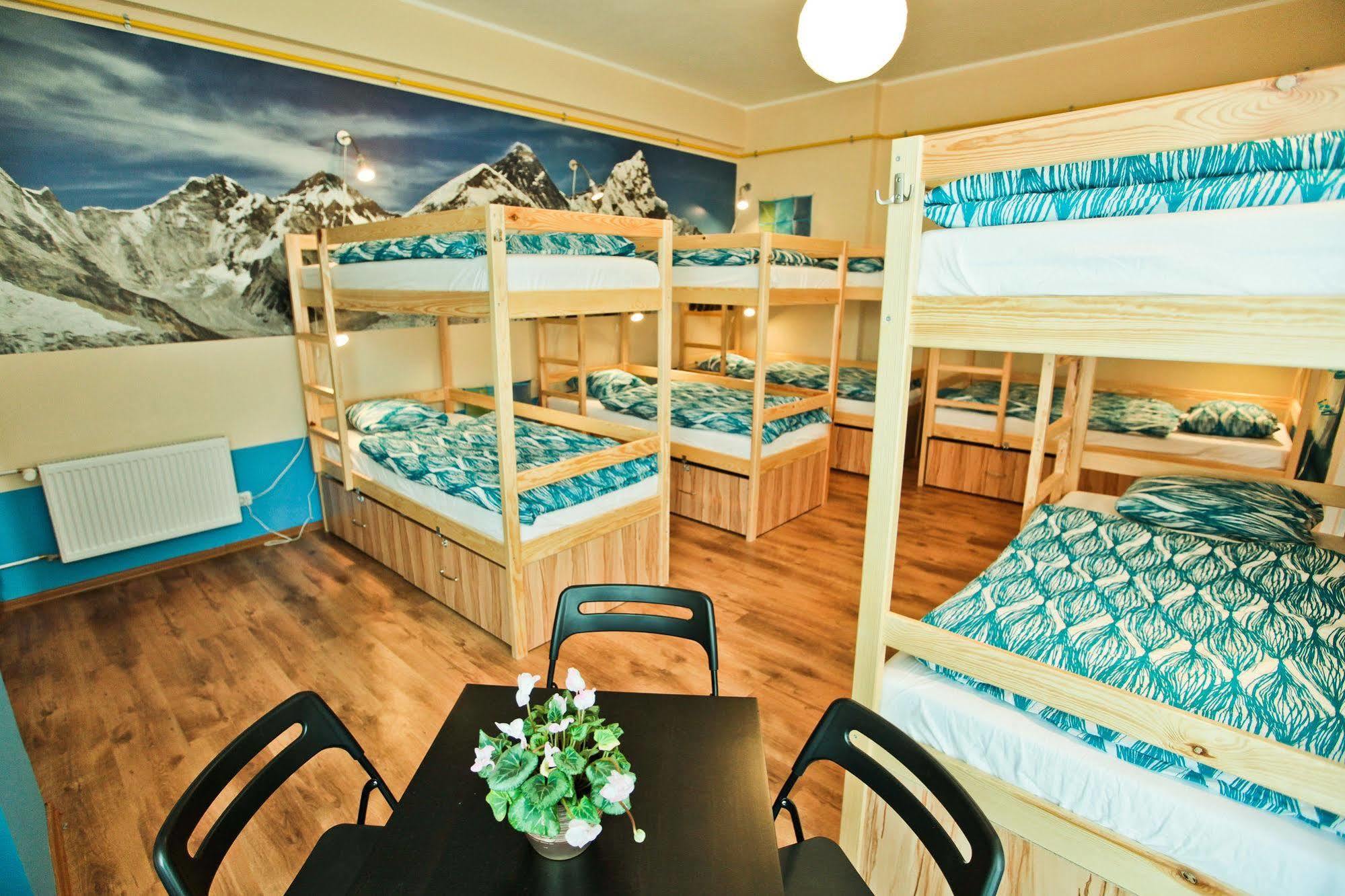 Poco Loco Hostel พอซนาน ภายนอก รูปภาพ